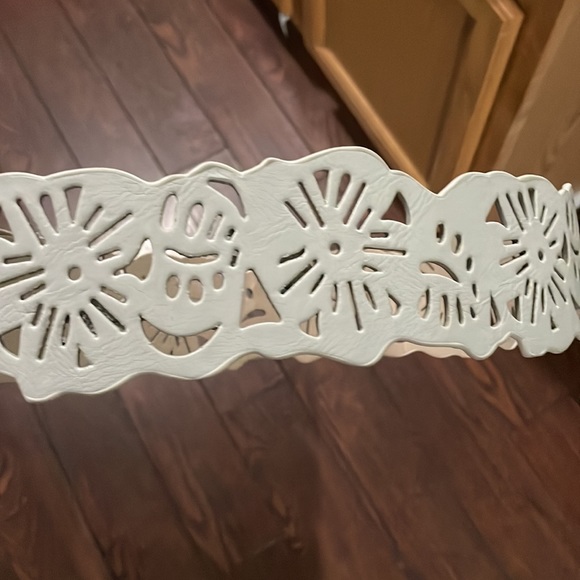 White Belt - Picture 4 of 5